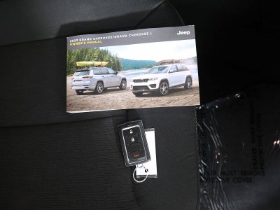 2023 Jeep Grand Cherokee Laredo