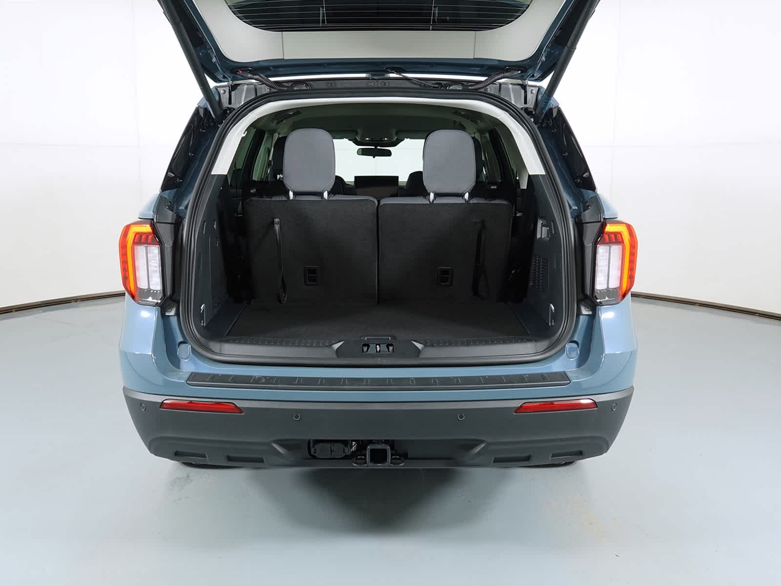 2026 Ford Explorer Active w/100A Pkg