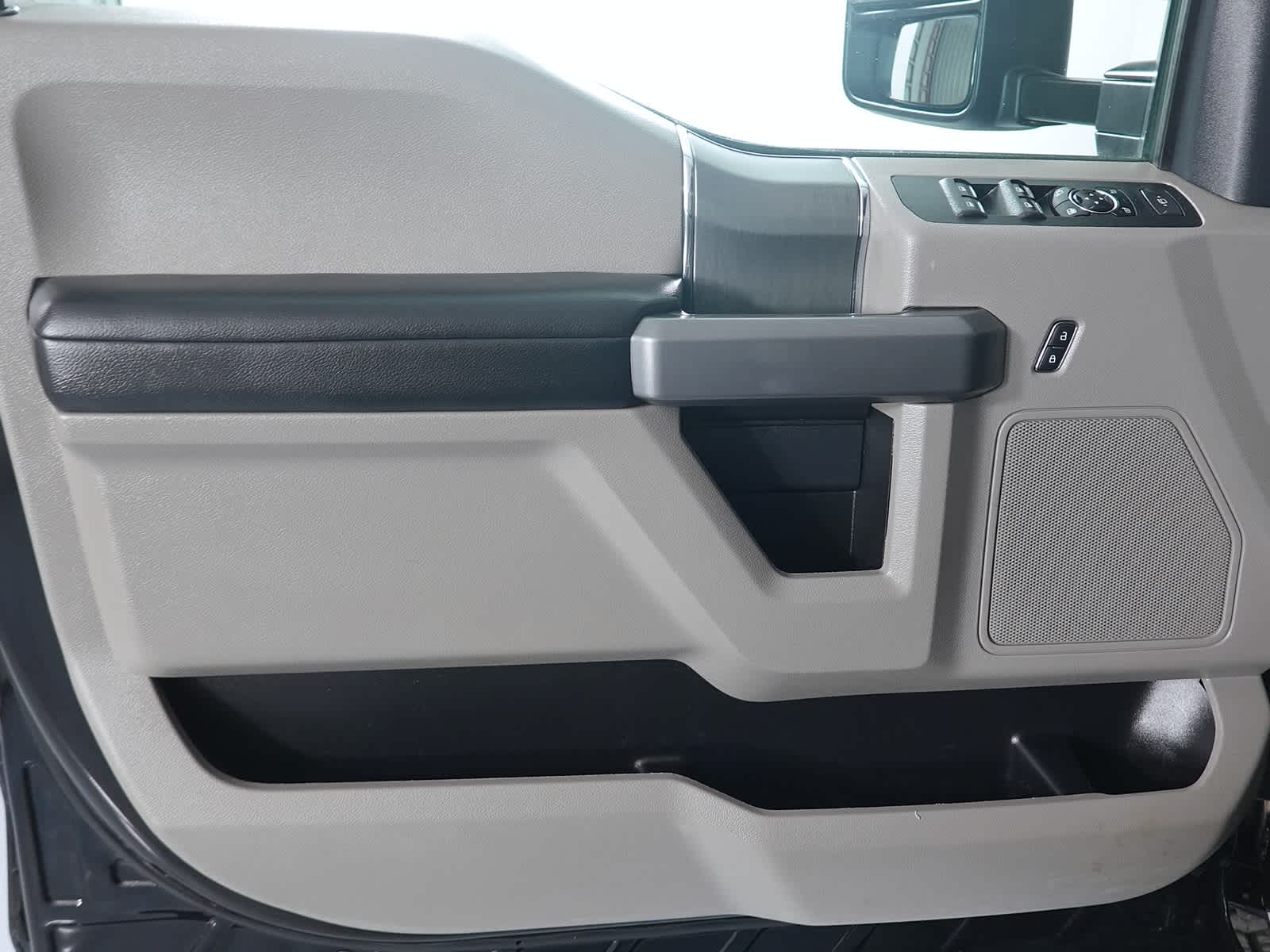 2022 Ford Super Duty F-350 SRW XLT